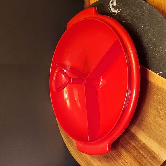 Tupperware Red Suzette with Hande & Lid - Picture 3 of 8